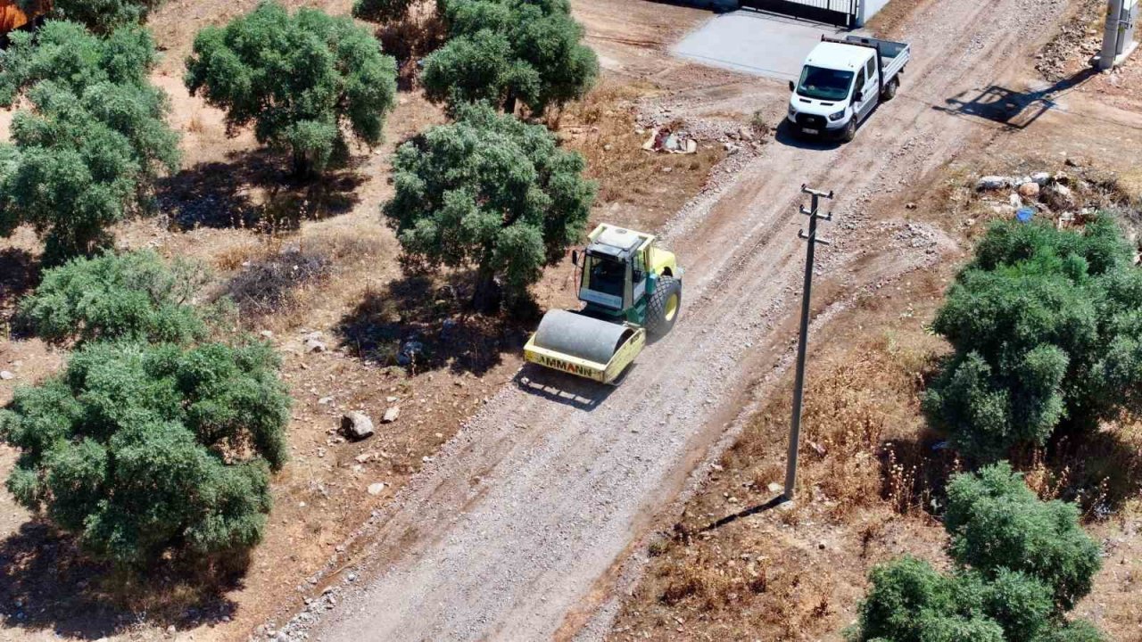 Didim’de yol çalışmaları sürüyor