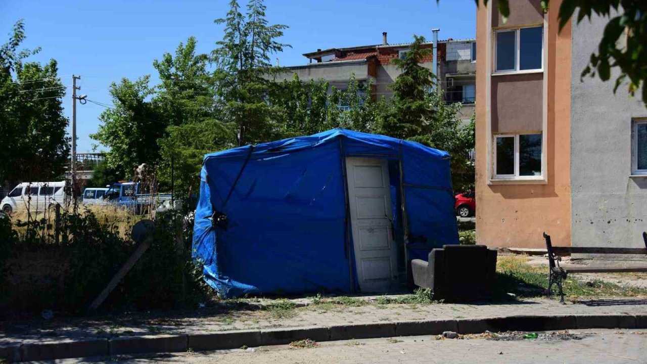 Şehzadeler Belediyesi’nden Selimşahlar’da kaçak yapılara müdahale