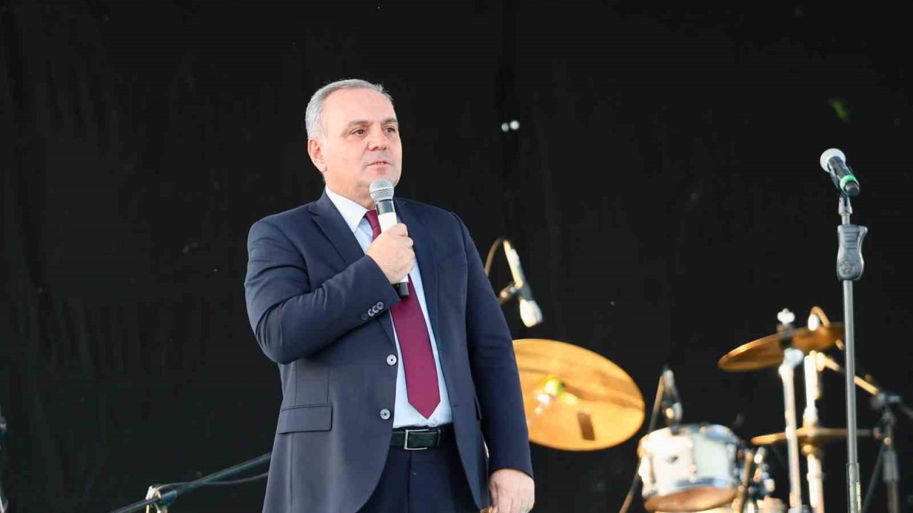 Rektör Prof. Dr. Altun, akademik ve idari personel ile buluştu