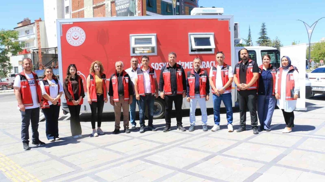 Elazığ’da mobil sosyal hizmet aracı vatandaşlarla buluştu
