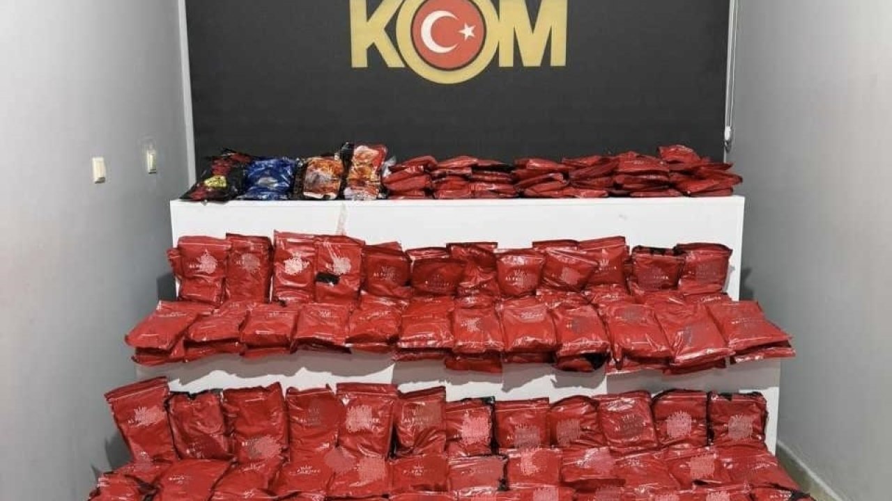 Niğde’de kaçak tütün operasyonu: 272 paket ele geçirildi