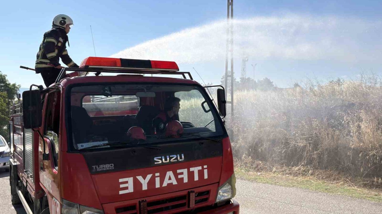 Çorum’da otluk alanda çıkan yangın söndürüldü