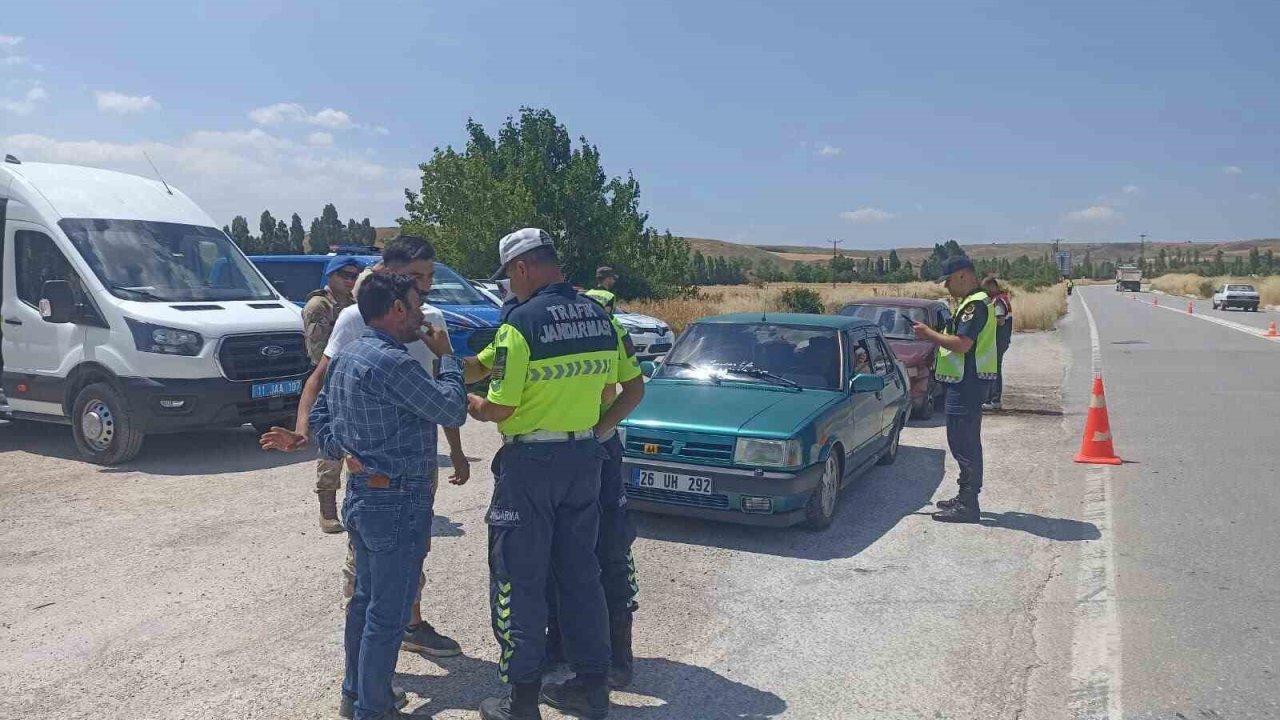 Bilecik’te 140 şahıs ve 143 araç kontrol edildi