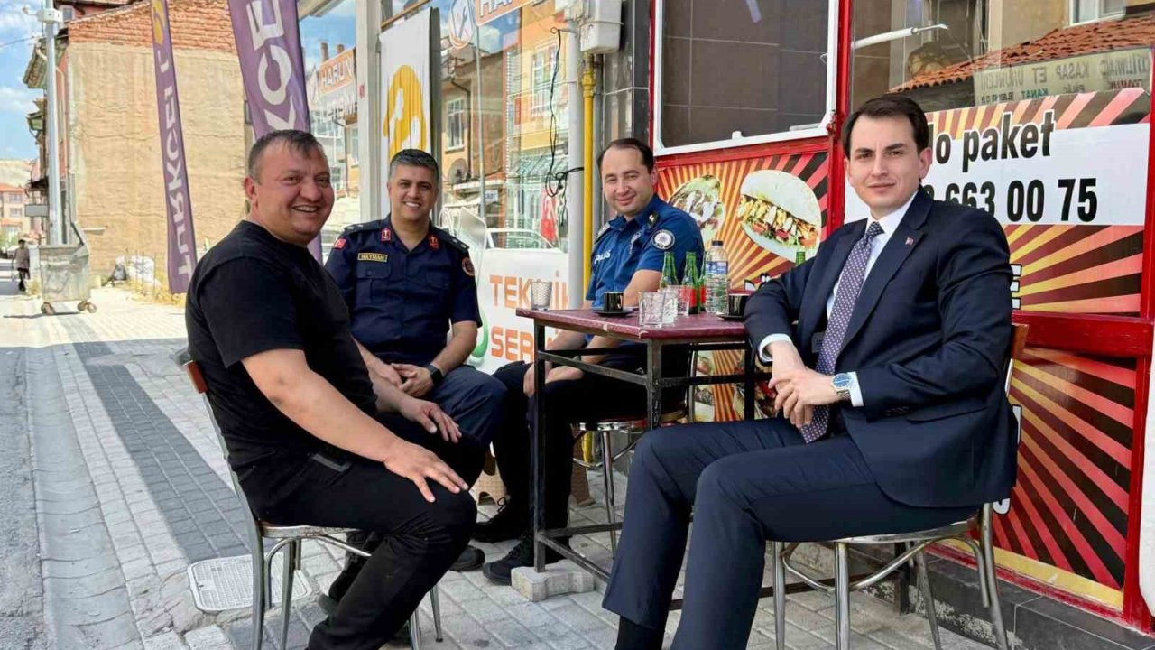 Hisarcık Kaymakamı Atam, esnaf ve vatandaşlarla buluştu