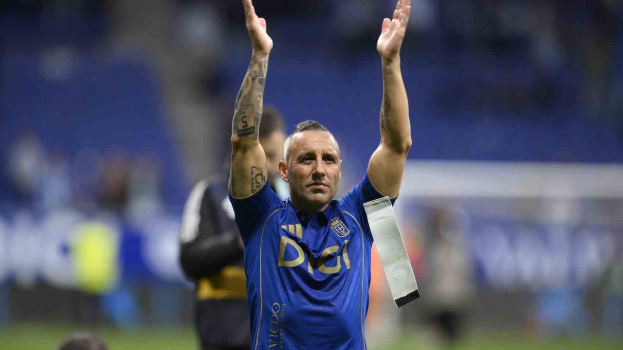 Santi Cazorla, futbolu bıraktığını açıkladı