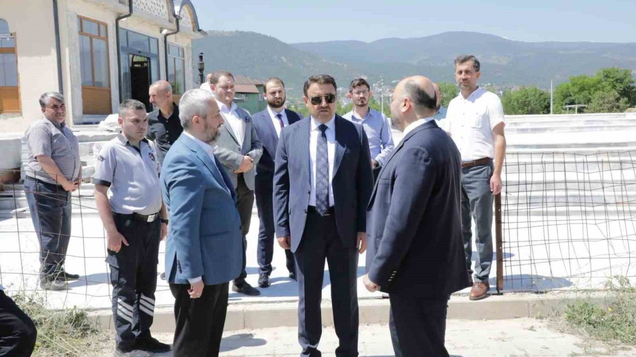 Vali Musa Işın, Dini İhtisas Merkezi Camii inşaatında incelemelerde bulundu