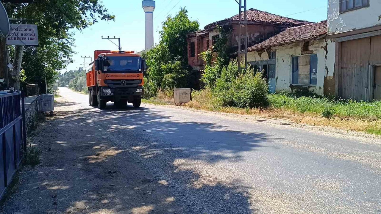 Sıcaklığın 35 dereceyi bulduğu Bilecik’te asfalt eridi