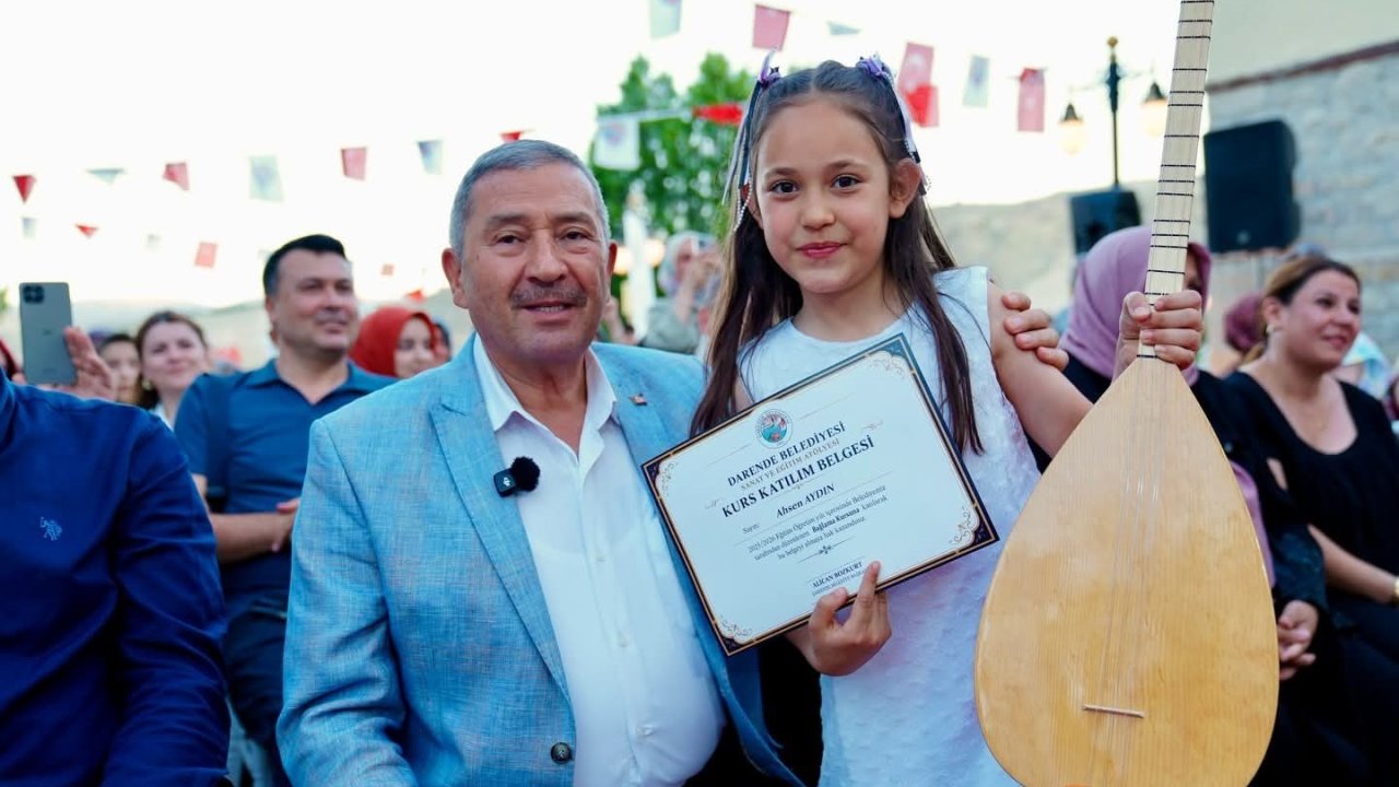 Darende Belediyesi Sanat ve Eğitim Atölyesi’nde dönem sonu heyecanı