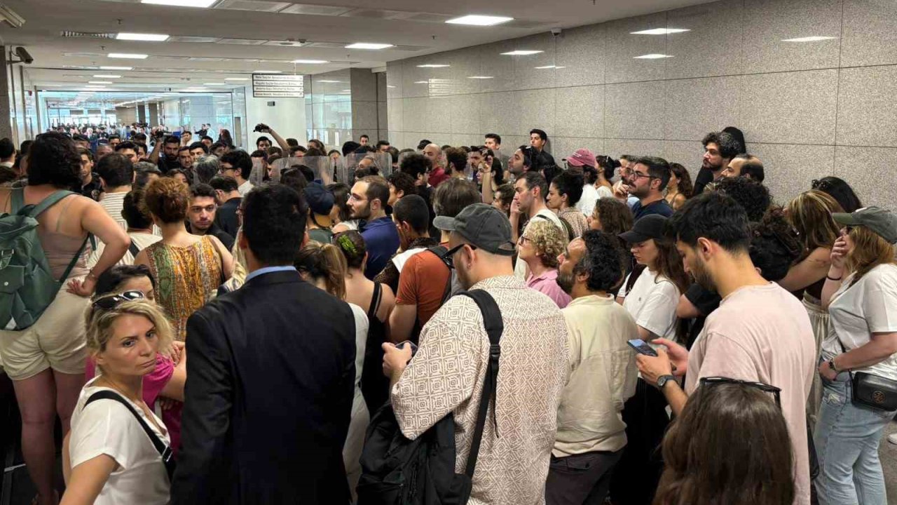 Deniz Göktaş’ın adliyeye sevkinde gerginlik: Kemal Kılıçdaroğlu ve ekibine protesto
