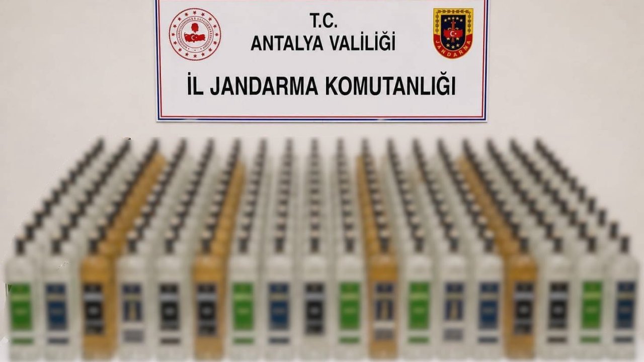 Alanya ve Manavgat’ta kaçak içki operasyonu: 208 litre ele geçirildi