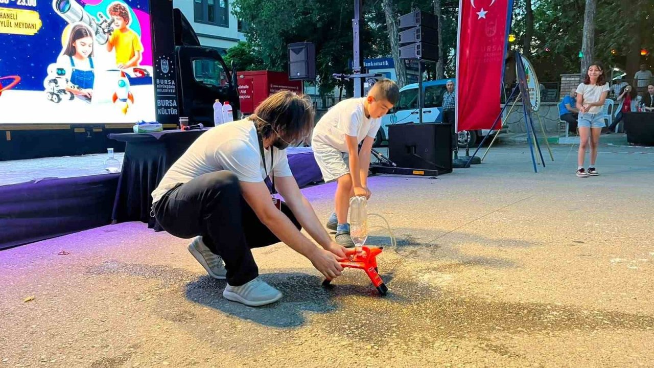 Orhaneli’de MobilFest ile bilim dolu gece