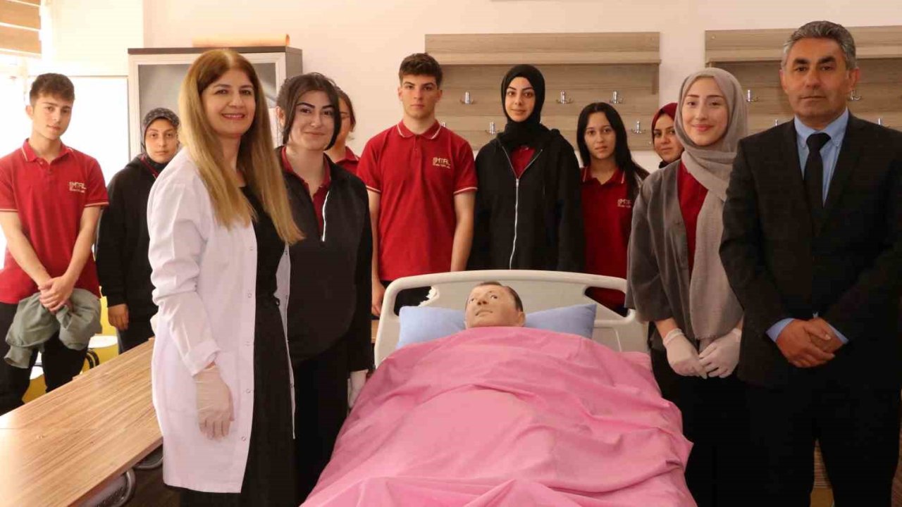 Erzincan’da meslek lisesi sağlık sektörüne bakım personeli yetiştiriyor