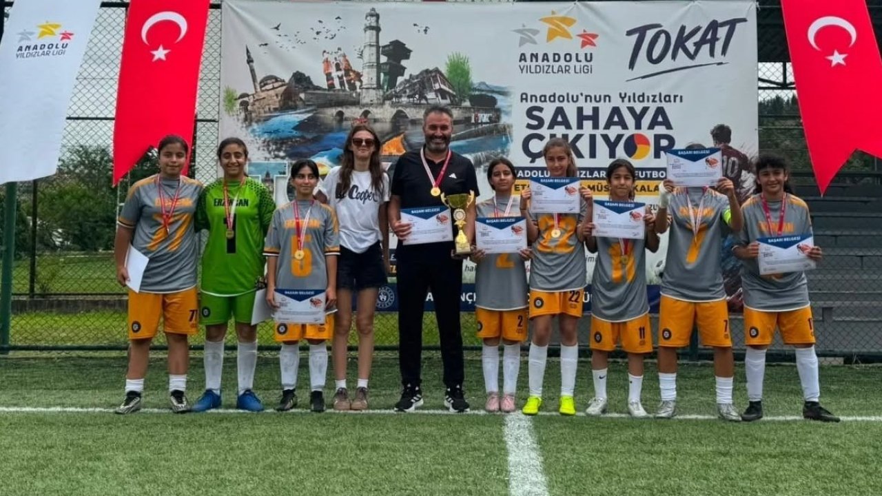 Erzincan’ın kızları Türkiye şampiyonu oldu