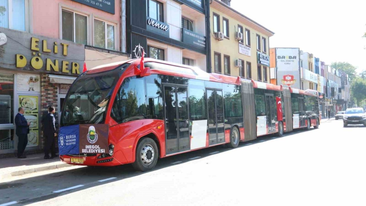 Bursa’nın metrobüsü ilk kez İnegöl’de görücüye çıktı