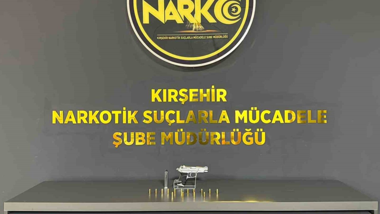 Kırşehir’de ruhsatsız tabanca, şarjör ve fişek ele geçirildi