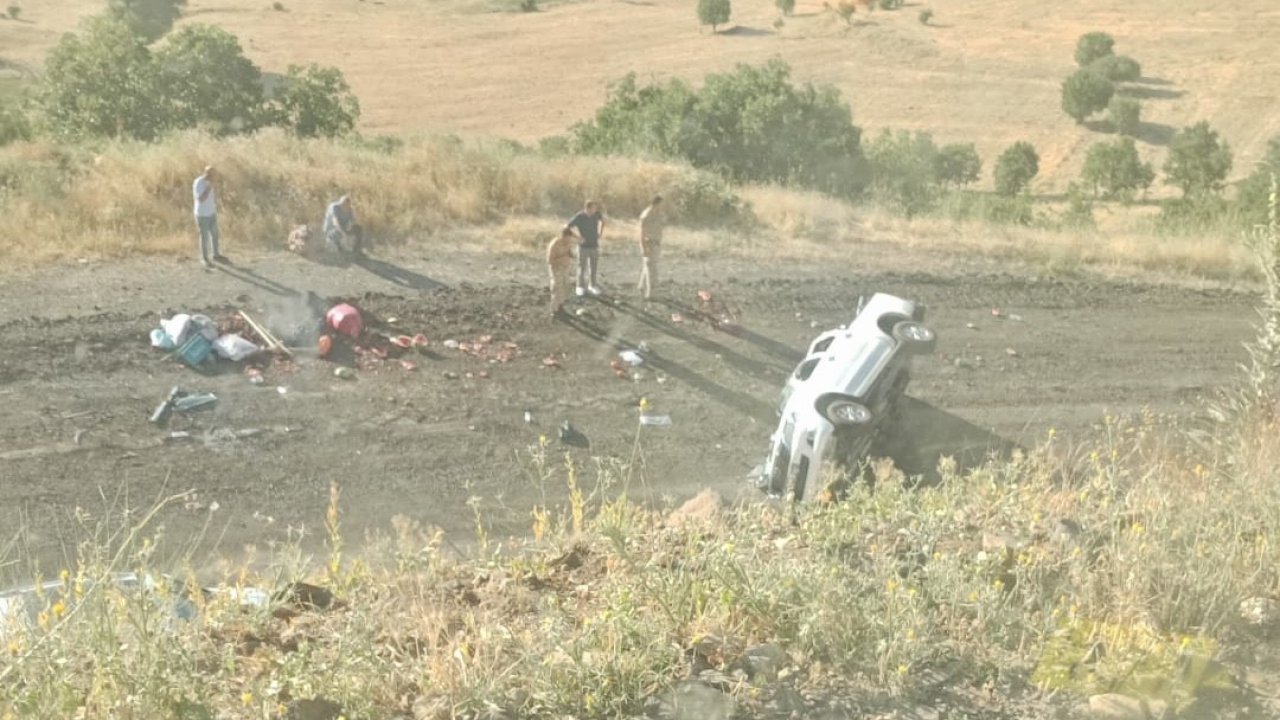 Kamyonet şarampole yuvarlandı: 4 yaralı