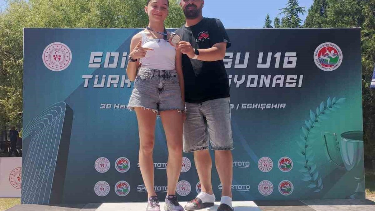 Atlet Alya Gül Keskin, U16 Türkiye Şampiyonu oldu
