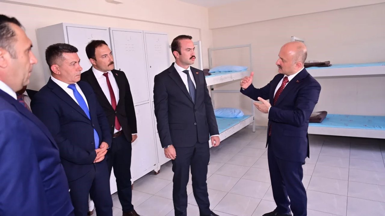Vali Varol Geri Gönderme Merkezi’nde incelemelerde bulundu
