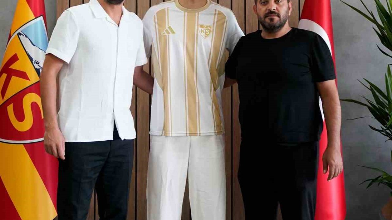 Kayserispor, Talha Sarıarslan ile 3 yıllık sözleşme imzalandı
