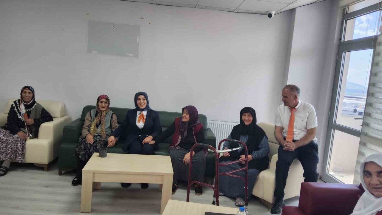 Kars Açık Kapı’dan huzurevi sakinlerine anlamlı ziyaret