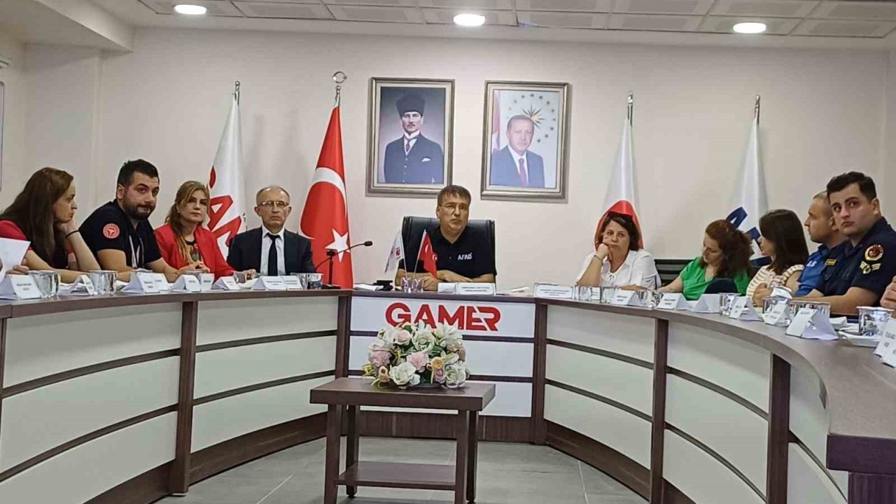 Sel felaketlerine karşı masa başı tatbikatı yaptılar