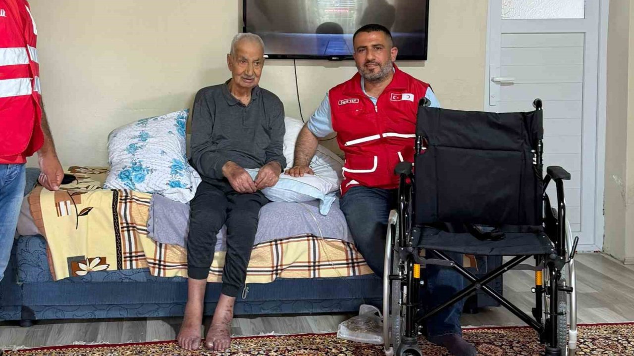 Muradiye Kızılay’ı engelleri kaldırmaya devam ediyor