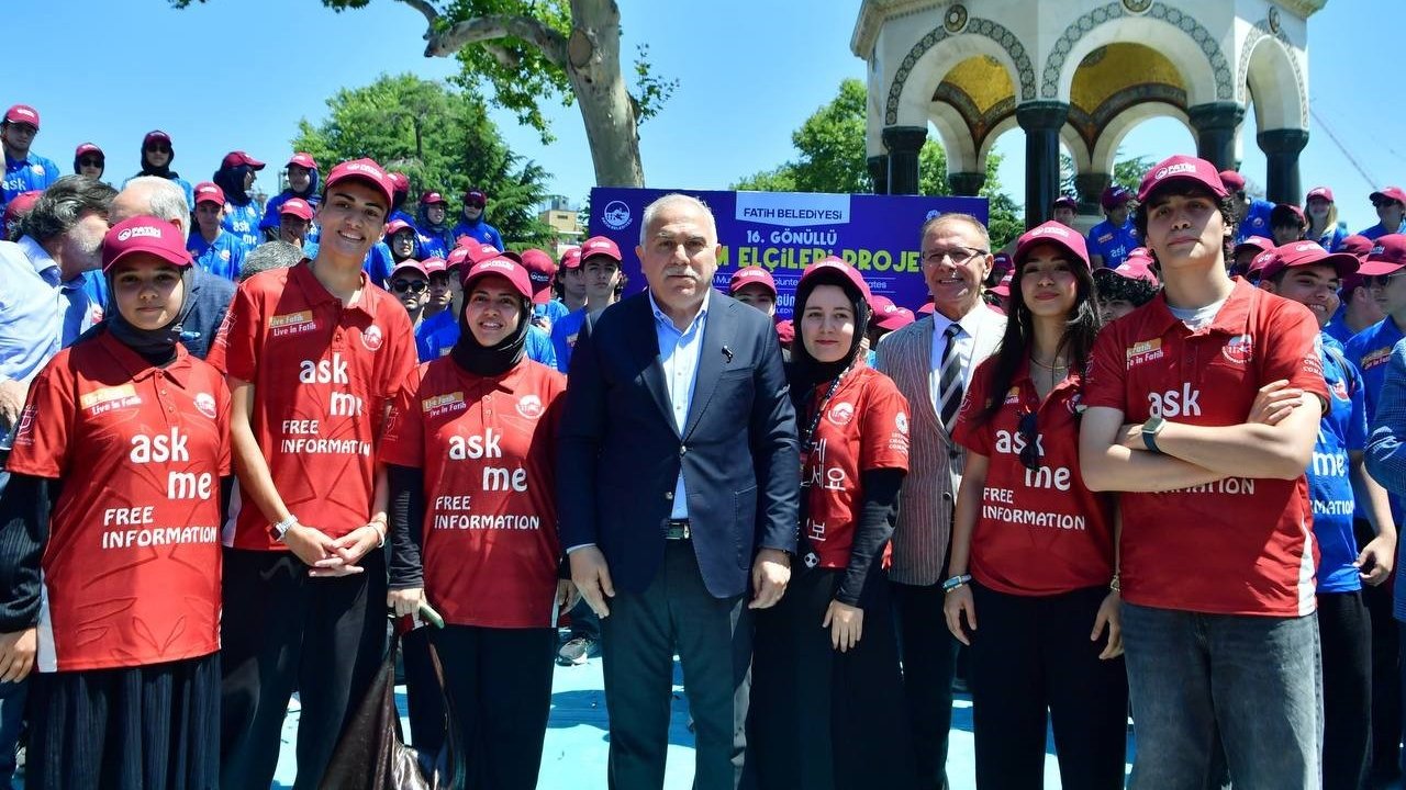 Fatih’te gönüllü turizm elçileri görev başında