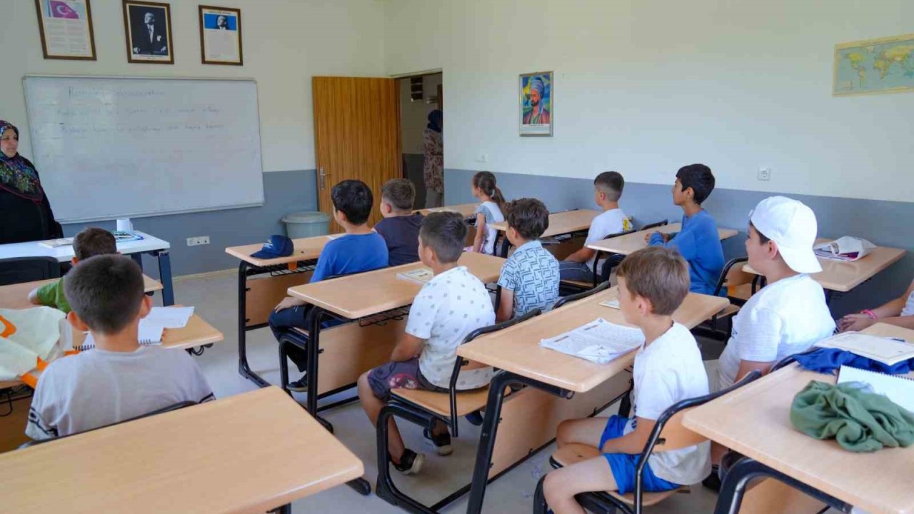 Erbaa’da çocuklar, yaz tatilini Kur’an kursunda değerlendiriyor