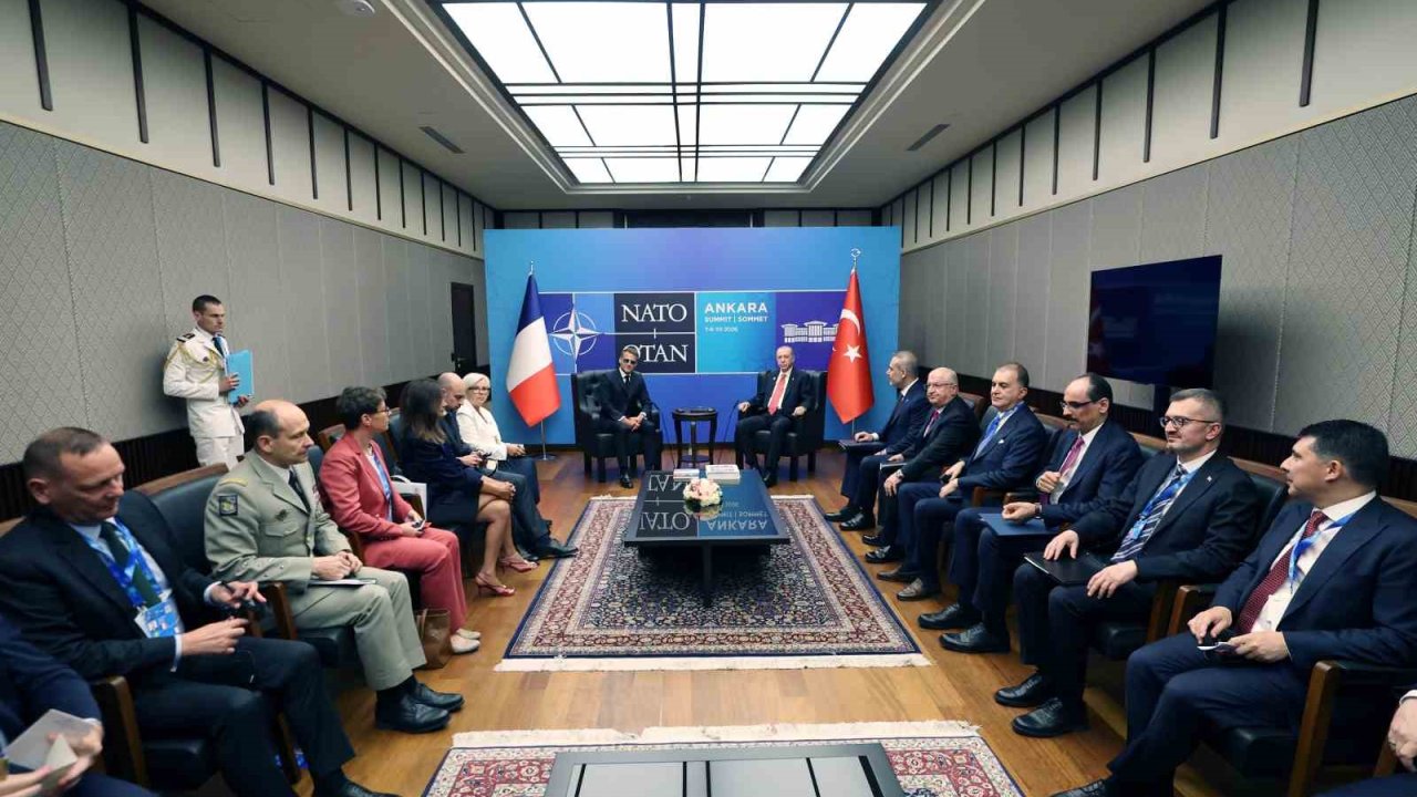 Cumhurbaşkanı Erdoğan, Fransa Cumhurbaşkanı Macron ile bir araya geldi