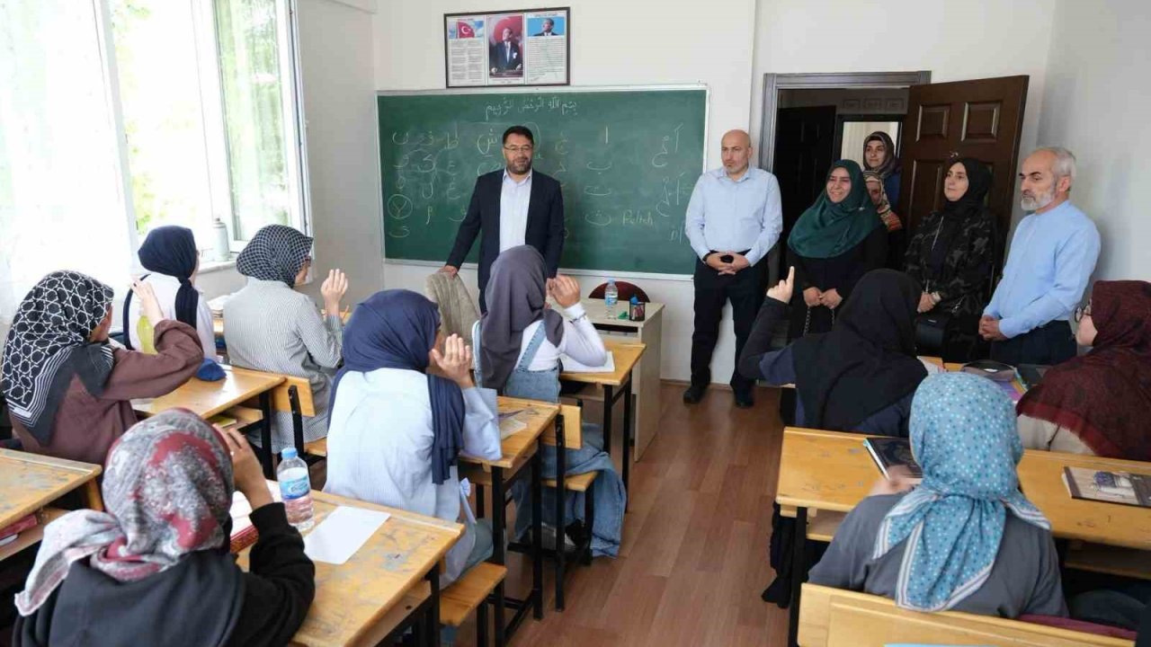 Erzincan’da ilk kez yatılı yaz Kur’an kursu uygulaması başladı