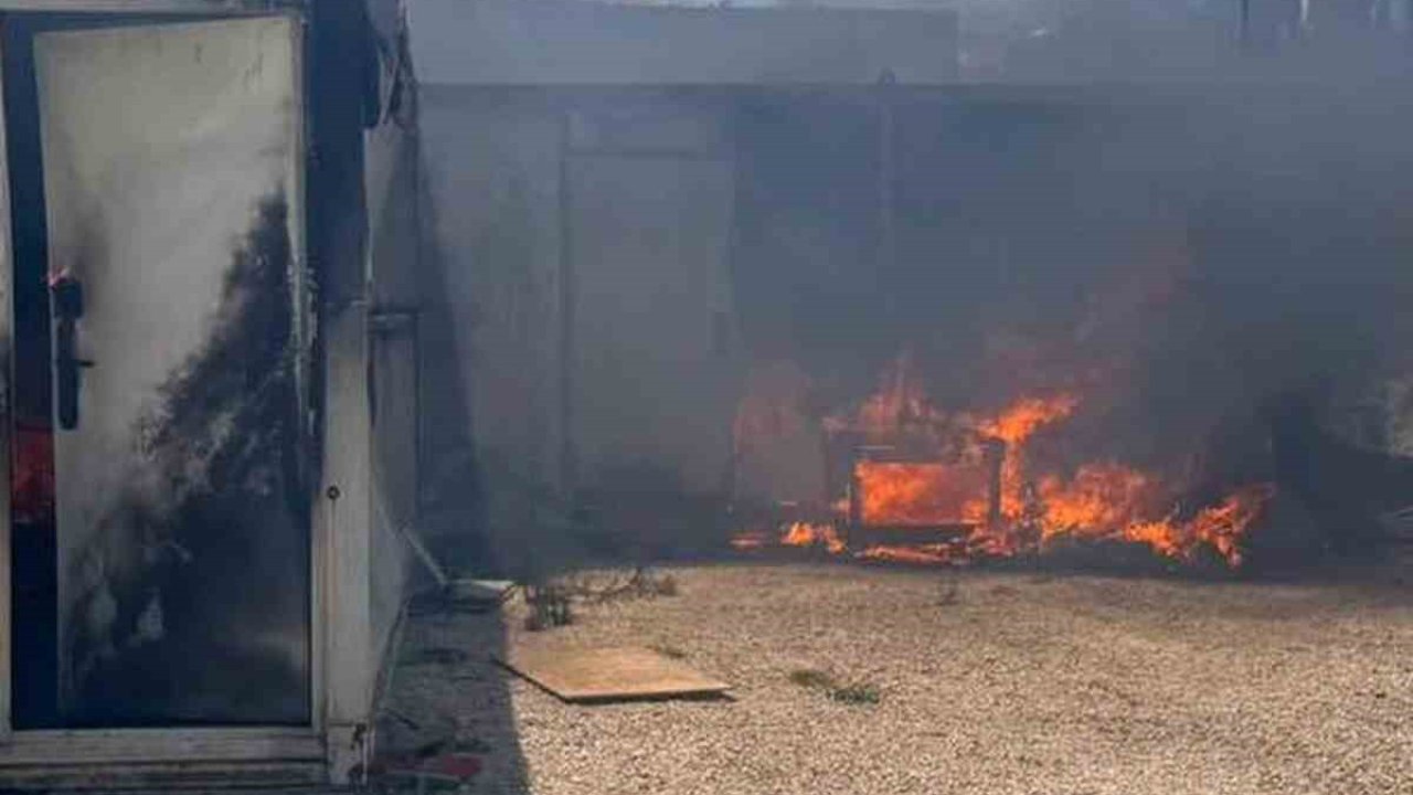 Antakya’da konteyner yangını