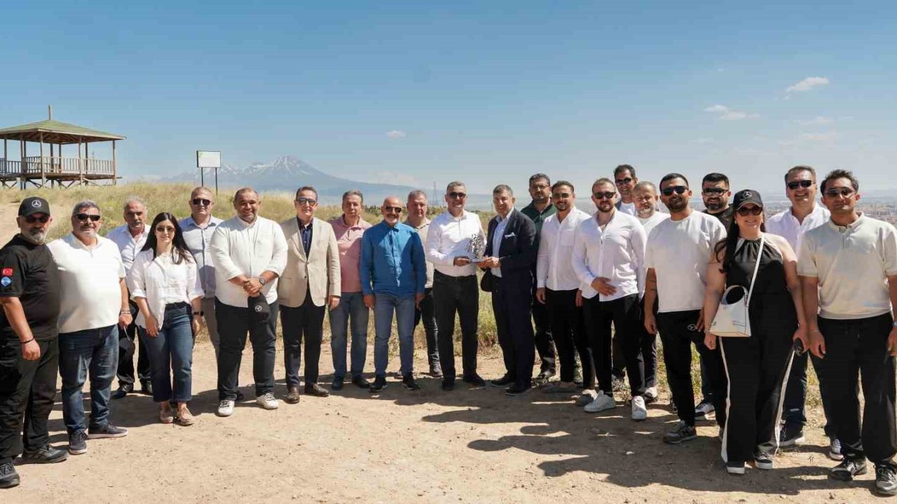 Kâmil Koç ve Mercedes-Benz Türk’ten 100’üncü yıla özel hatıra ormanı