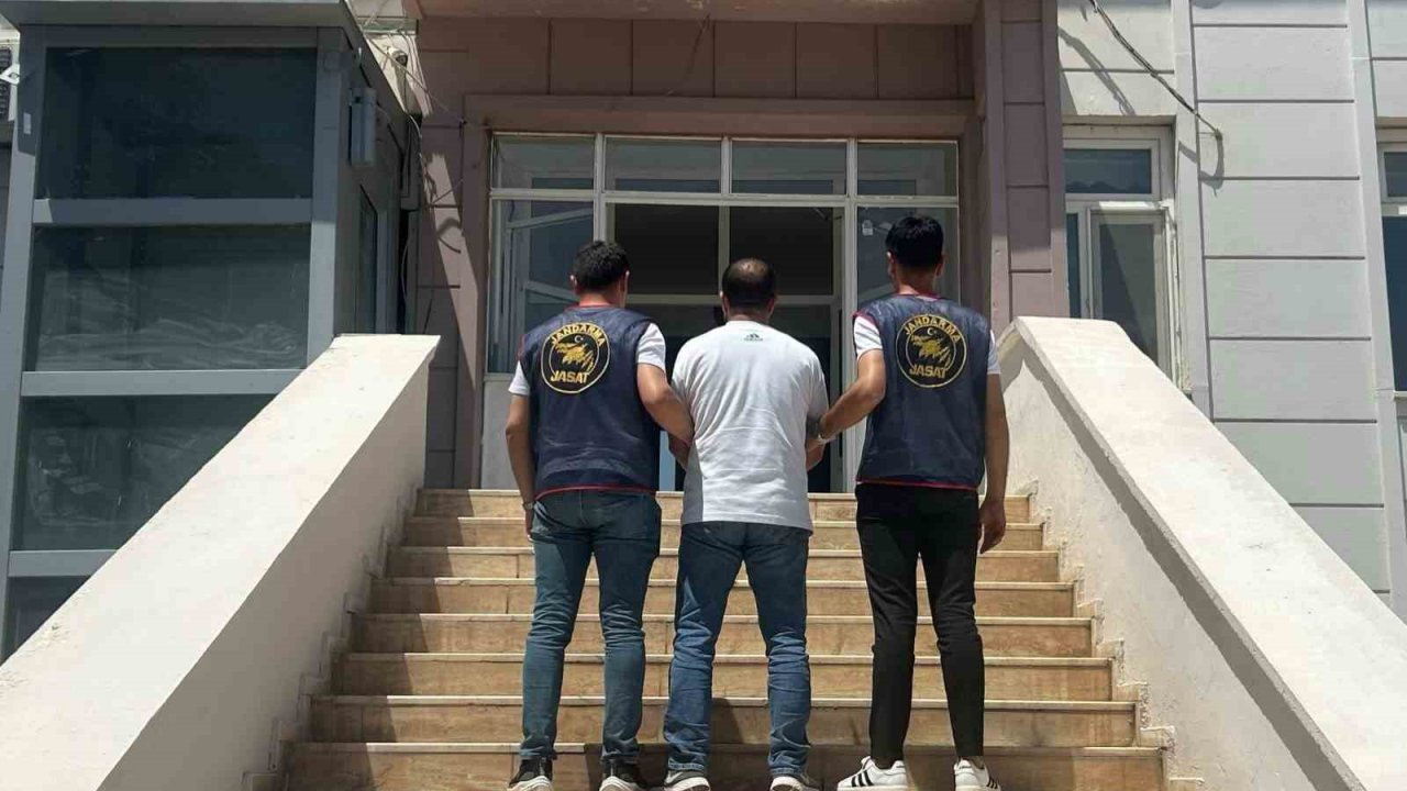 Hırsızlık suçundan aranan şahıs yakalandı