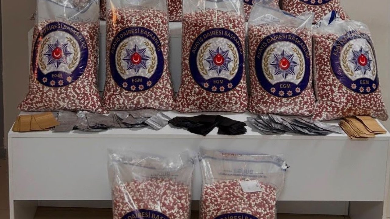 Önce taksi, sonra eve baskın: 280 bin uyuşturucu hap ele geçirildi