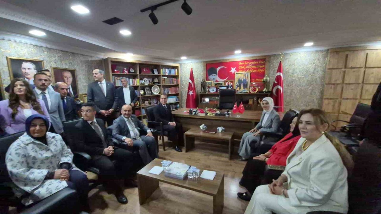 Bakan Göktaş’tan MHP Eskişehir İl Başkanlığı’na ziyaret