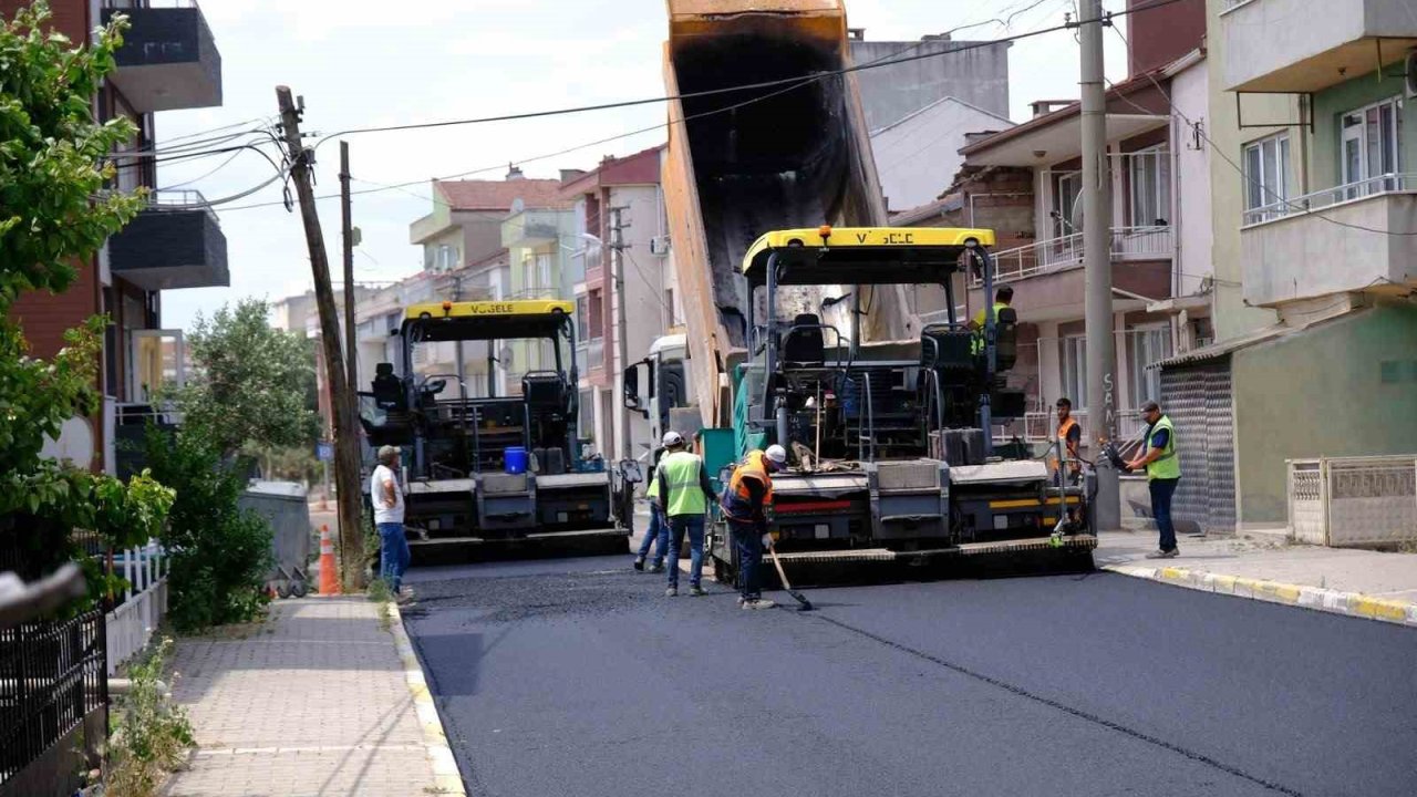 Altıeylül’ün yolları modern ve güvenli hale geliyor