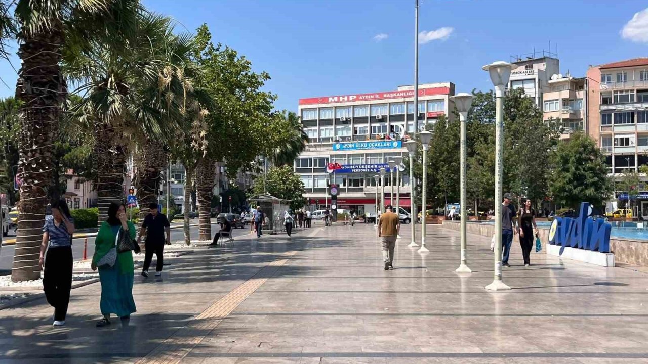 Aydın Efeler’de bunaltan sıcak hayatı yavaşlattı