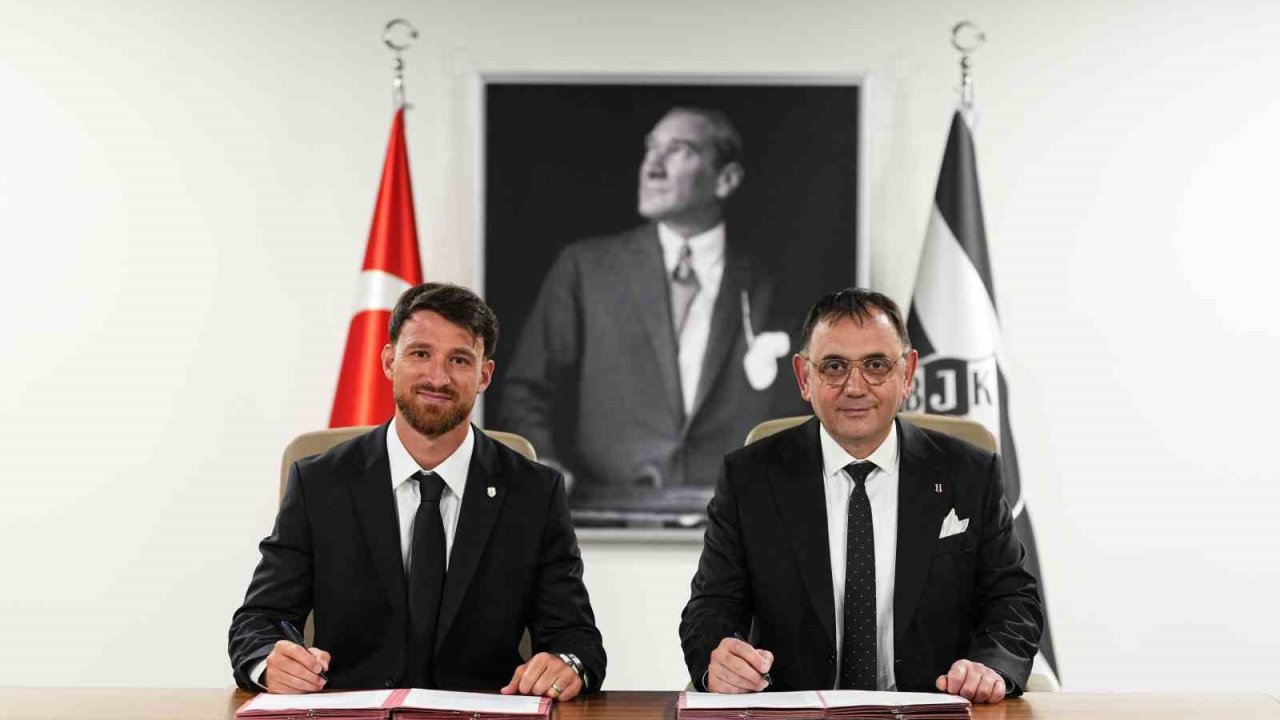 Beşiktaş, Salih Özcan ile 3+1 yıllık sözleşme imzaladı