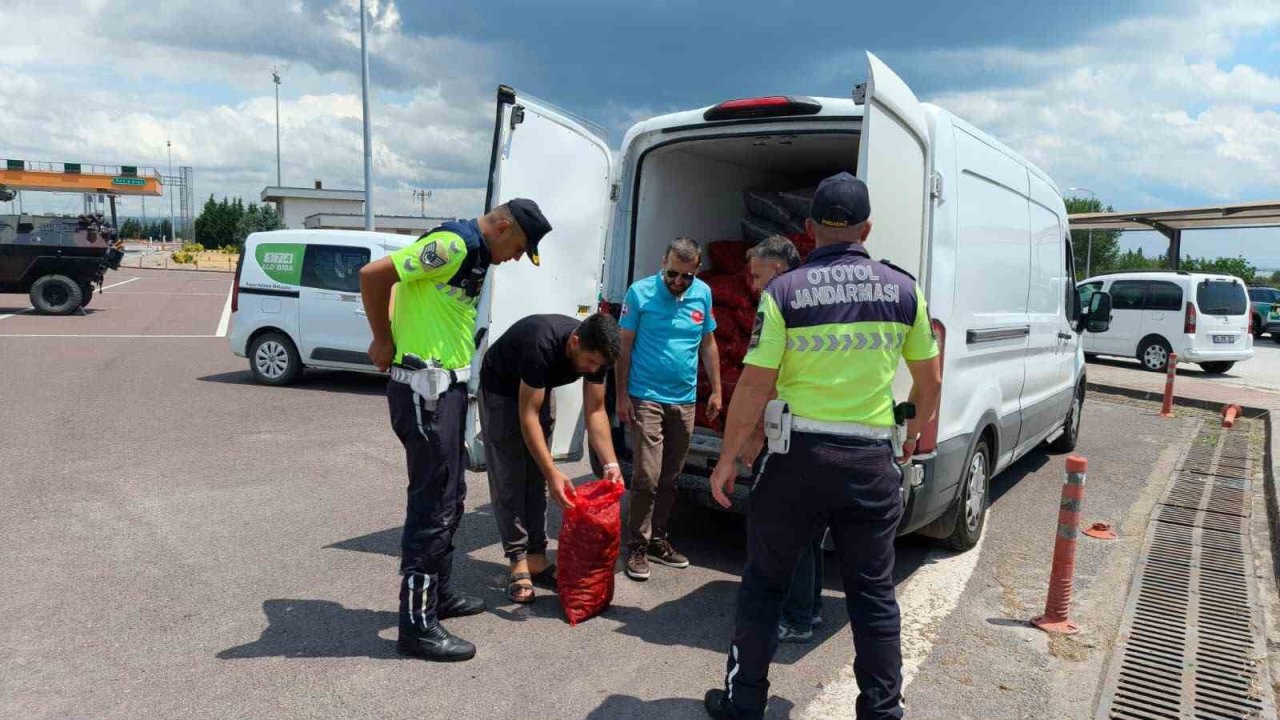 Yalova’da 3 ton kaçak midye ele geçirildi