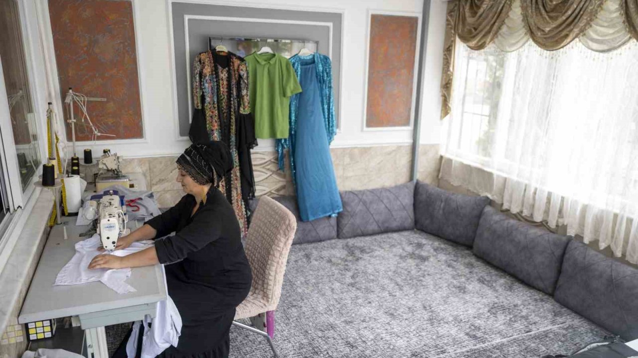 Mersin’de aldığı eğitimle evinden üretip kazanmaya başladı