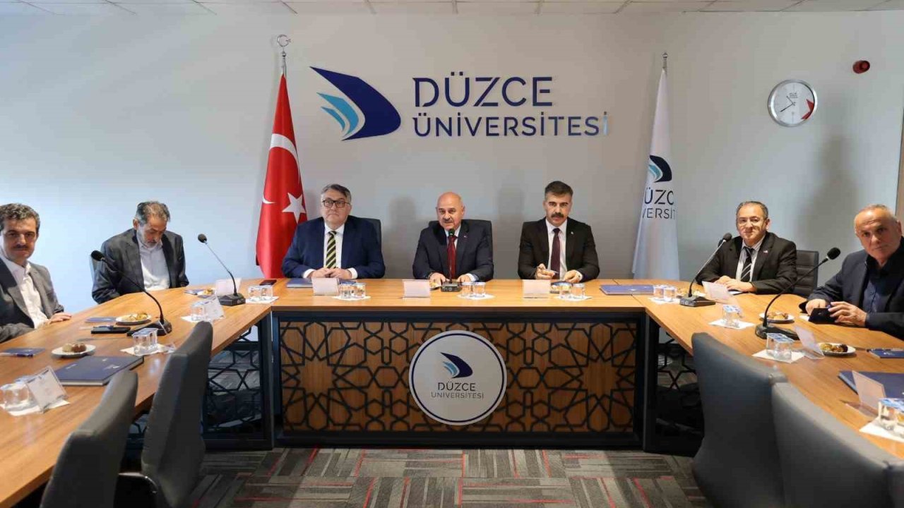 Düzce Üniversitesi danışma kurulu ilk toplantısını gerçekleştirdi