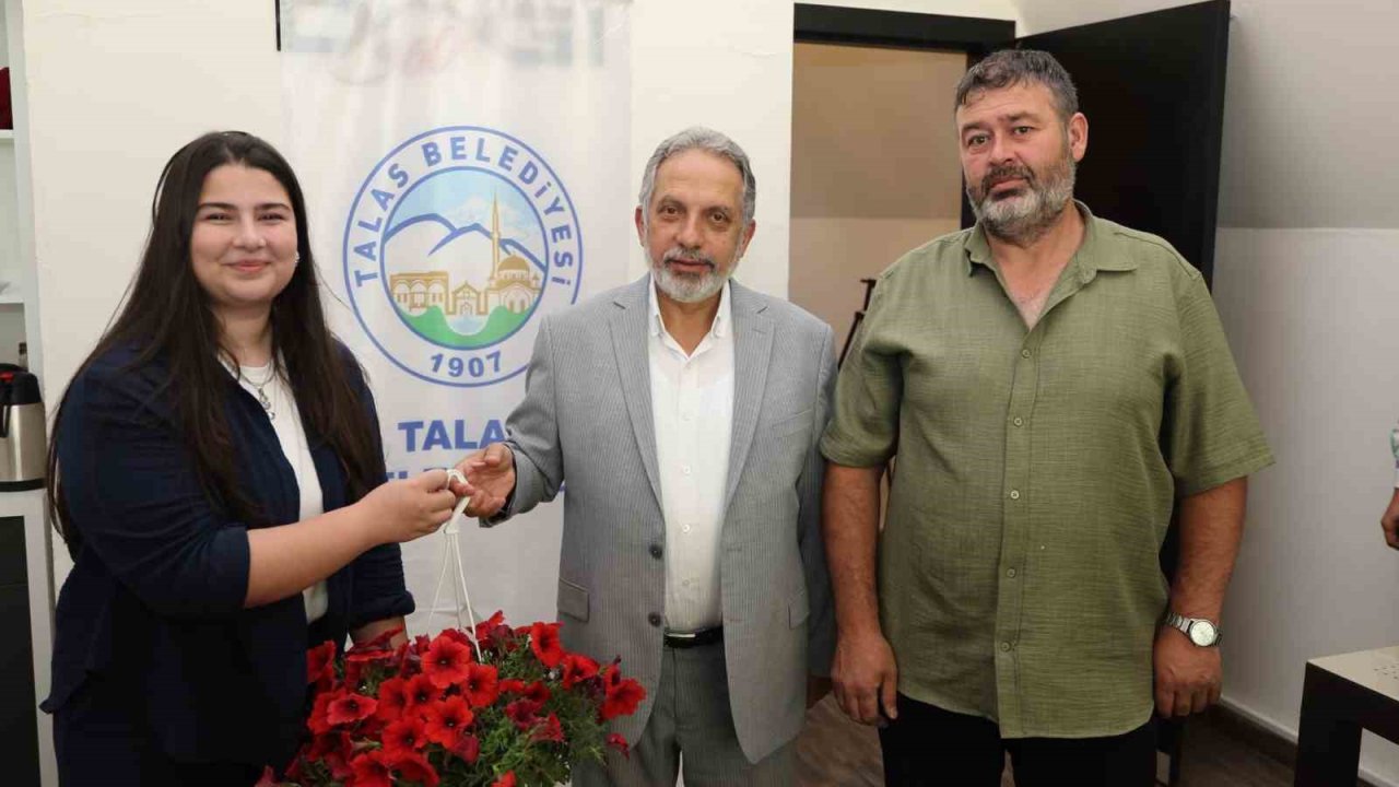 Çiçek Şenliği Fotoğraf Yarışması’nda ödüller sahiplerini buldu