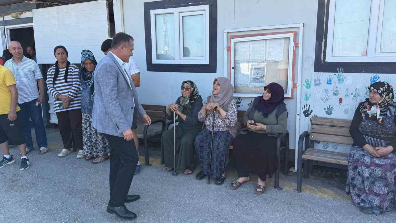 Kaymakam Akdaş, konteyner kentte yaşayan vatandaşlarla bir araya geldi