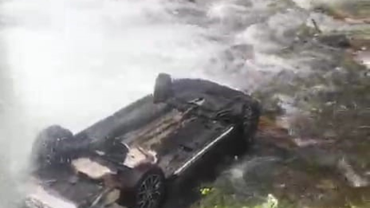 Uzungöl’de araç şelaleye uçtu: 1 yaralı