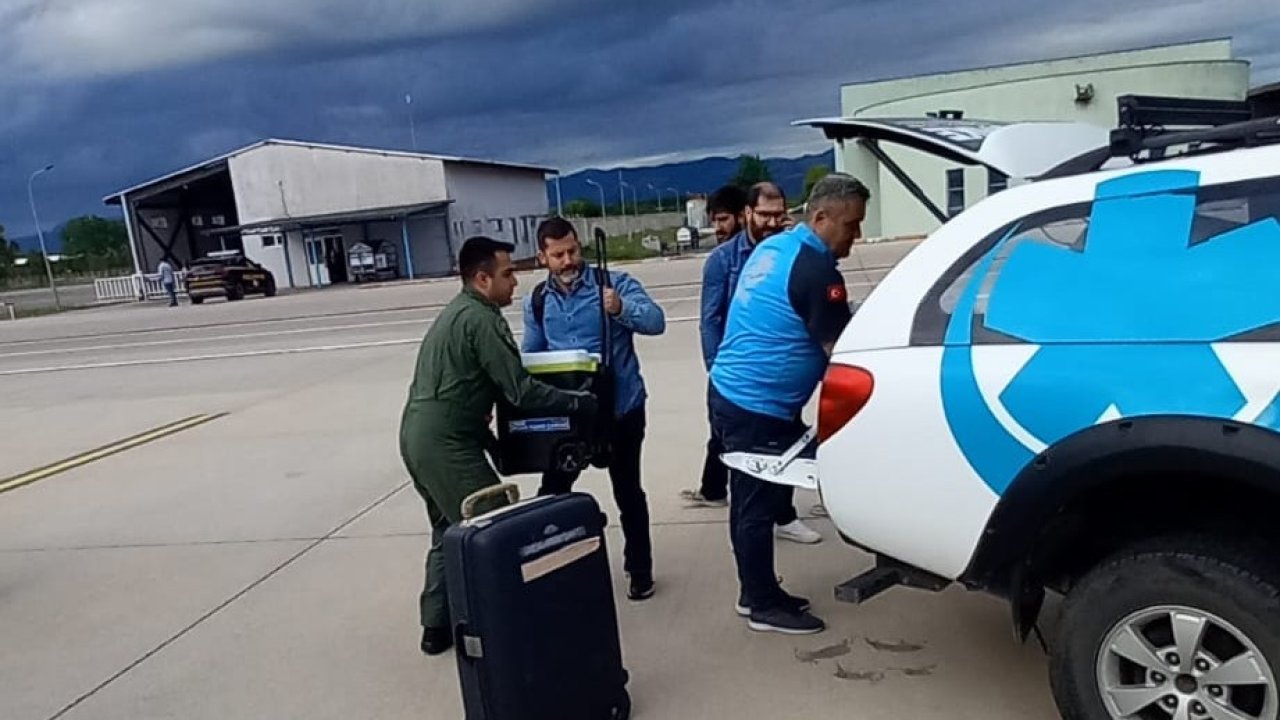 Ambulans uçakla Samsun’dan Ankara’ya 1 karaciğer ve 2 böbrek grefti ulaştırıldı