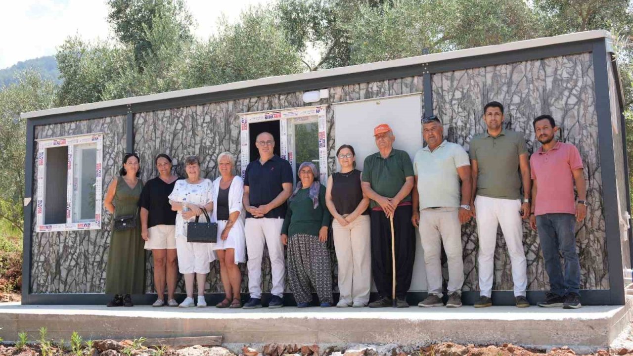 400 kilometrelik iyilik yürüyüşü Alanya’da ihtiyaç sahibi aileye yuva oldu