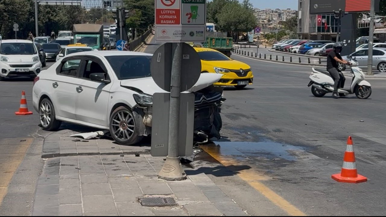 Gaziantep’te zincirleme kaza: 3 araç hasar gördü