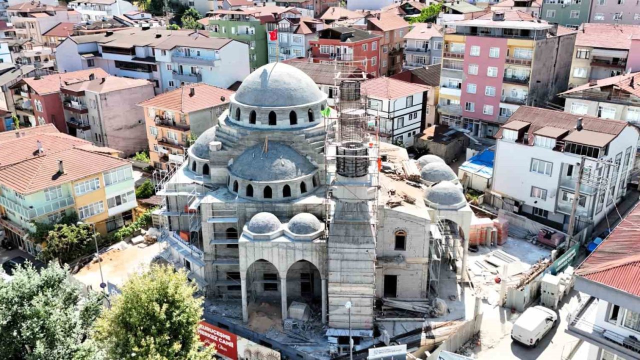 Kuruçeşme Merkez Cami gün sayıyor