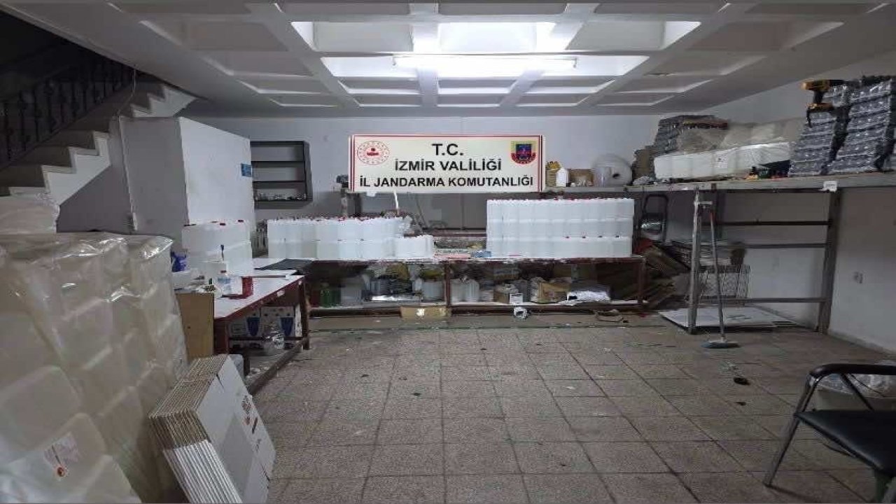 İzmir’de 2.5 milyon TL’lik kaçak alkol ve tütün operasyonu: 14 şüpheliye işlem