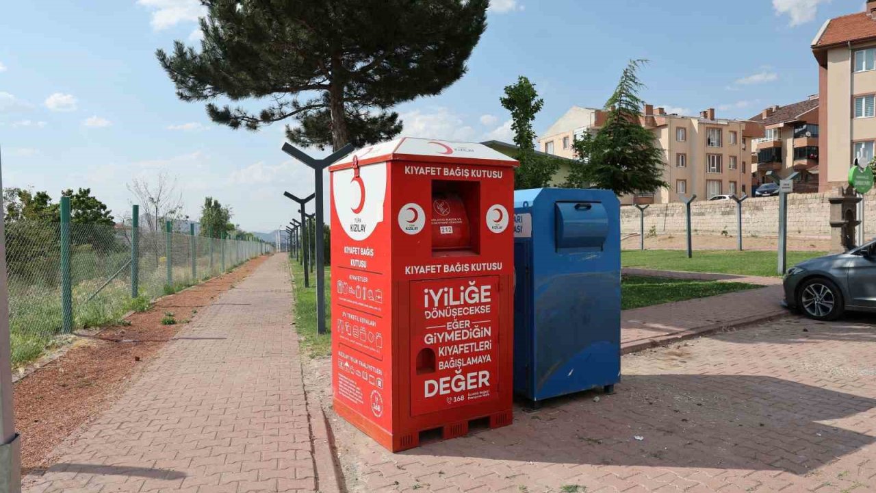 Hacılar’da kıyafet bağış kutuları hizmete girdi